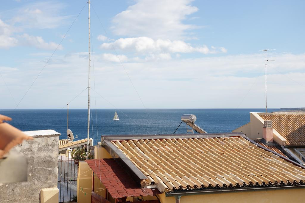Ortigia Guest House Casa Flora سيراكوزا المظهر الخارجي الصورة