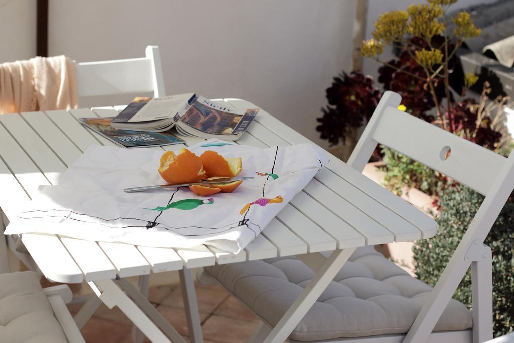 Ortigia Guest House Casa Flora سيراكوزا المظهر الخارجي الصورة